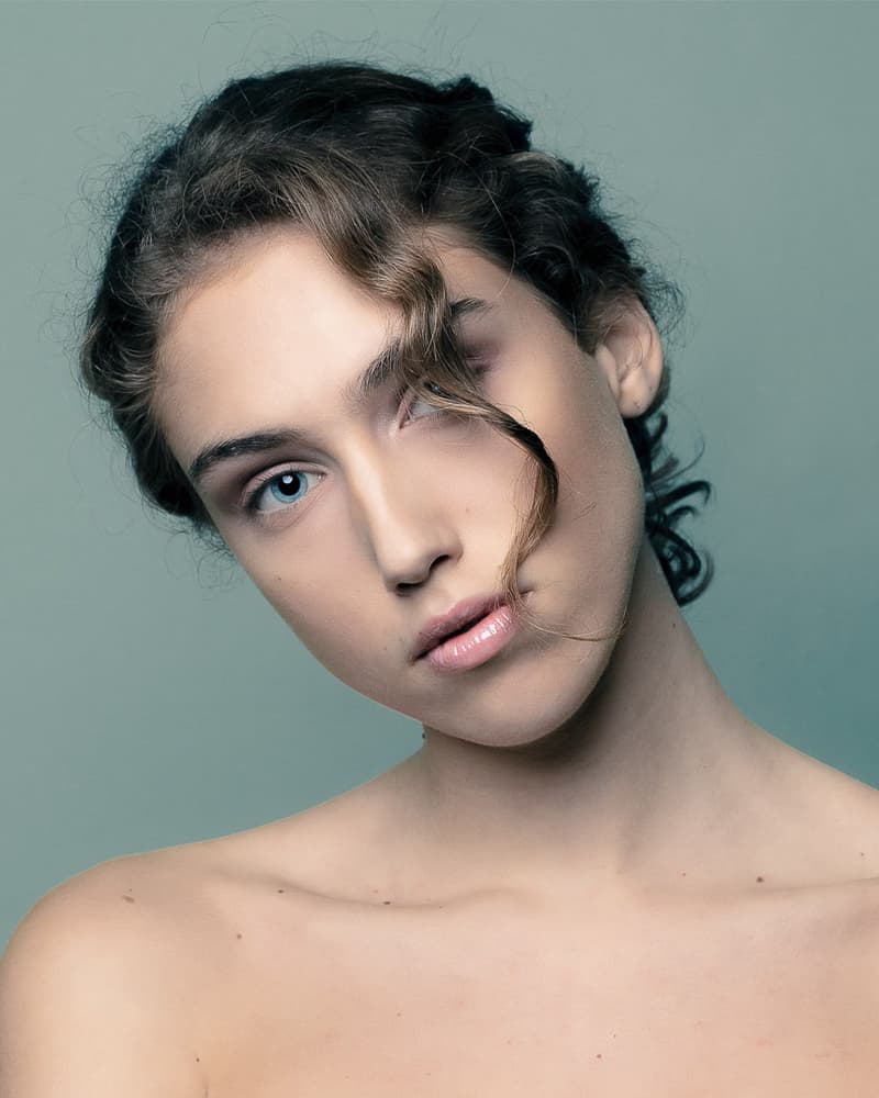 daniela cioara makeup 16